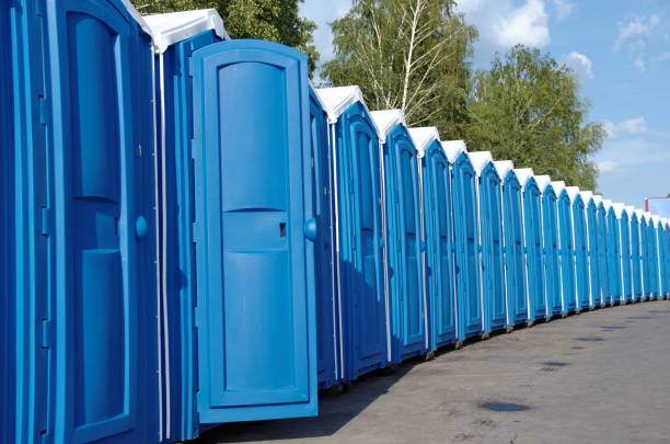 Portable Toilet Options We Offer in Fellsmere, FL